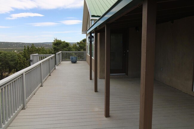 Building Photo - 7 Metate Dr