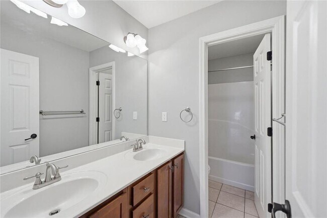 Building Photo - 518 S Fortune Way