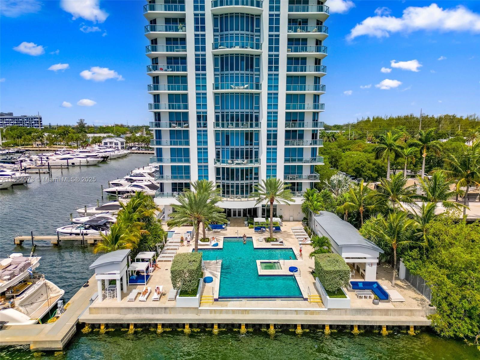 Building Photo - 17301 Biscayne Blvd
