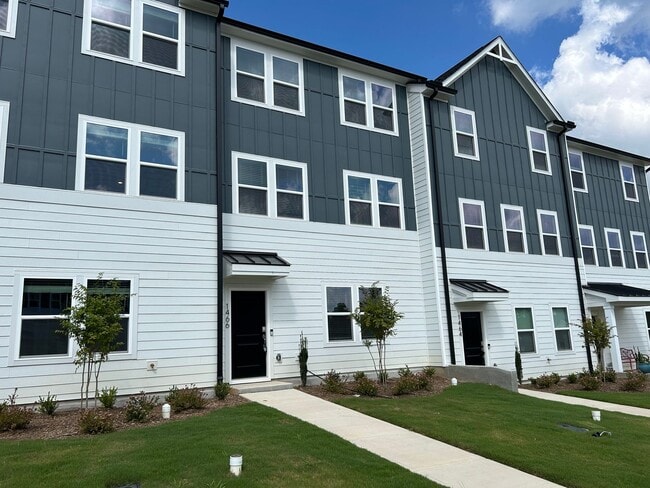 Building Photo - NEW 4 bed/3.5 bath townhome for rent in Apex
