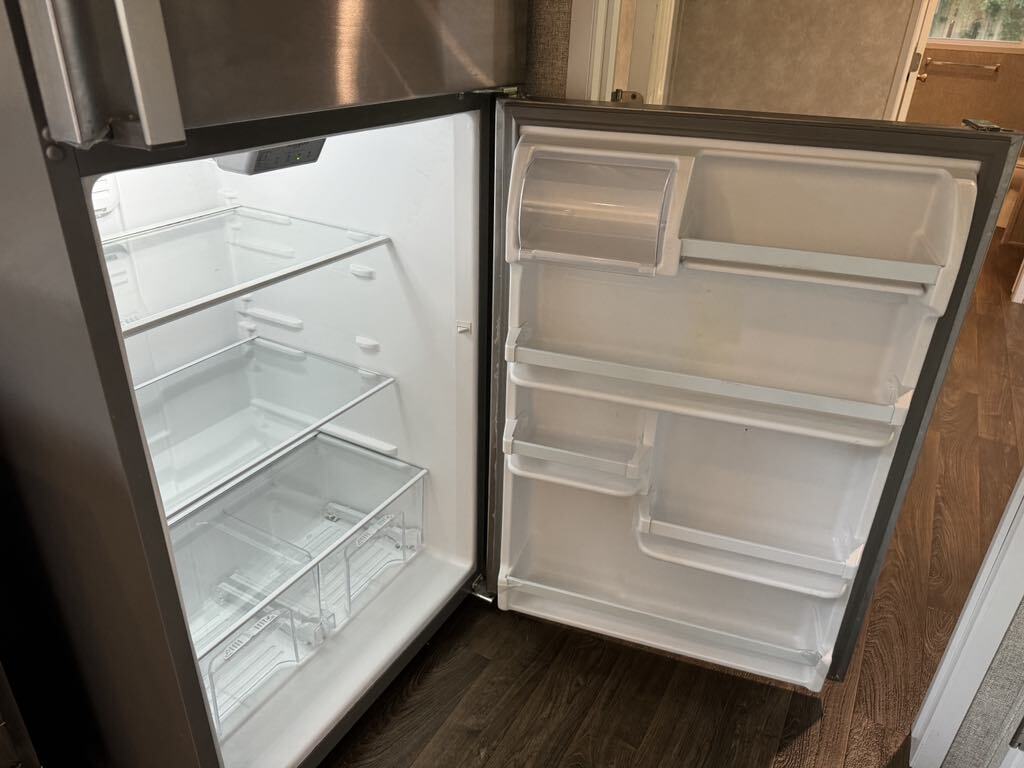 Building Photo - 2042 Marmoor Dr