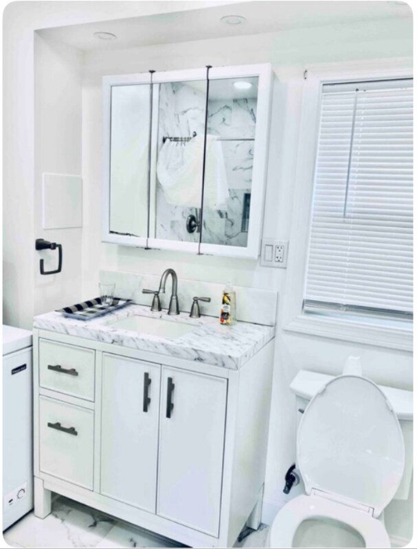 Building Photo - A1 Carlson Ct