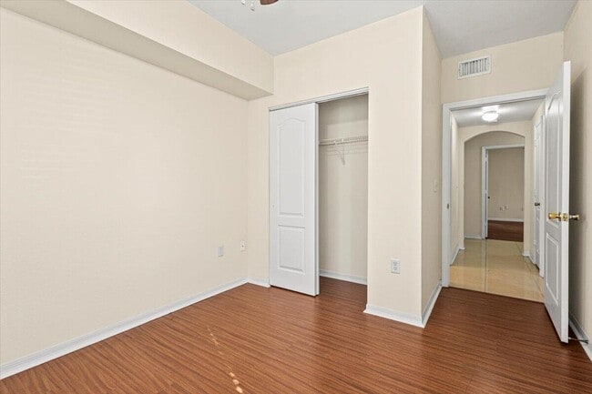 Building Photo - 110 SW Peacock Blvd