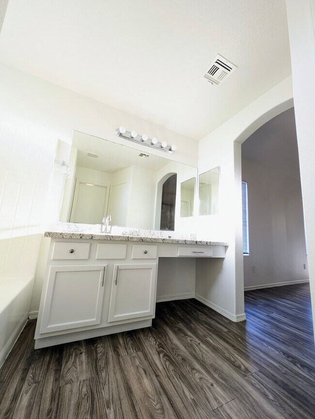 Building Photo - AVAILABLE NOW IN SAN TAN RANCH GILBERT!!!