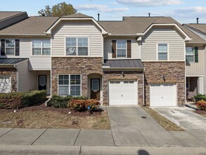 Building Photo - Beautiful Home in Durham Community with Pool, Gym & Walking Trails