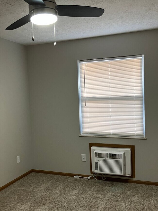 Building Photo - 1205 Bunker Hill Ct