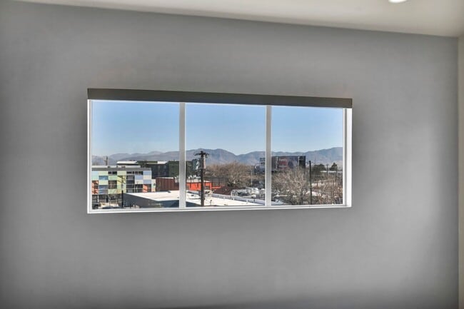 Building Photo - Mid-Town Modern Gem With EV Charger