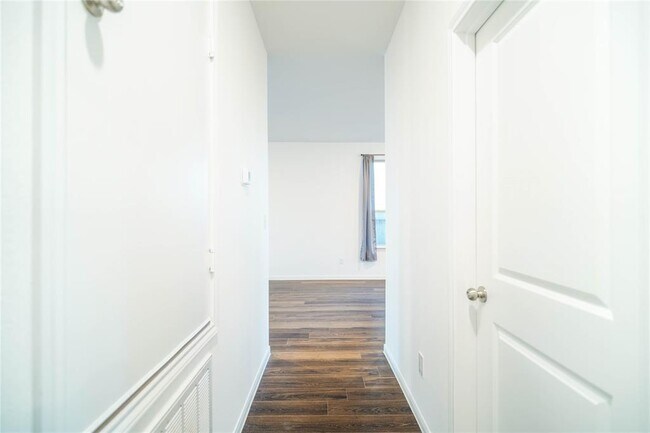 Building Photo - 118 Ashwood Glade Dr