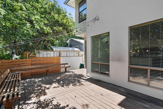 Building Photo - 2209 Thornton Rd