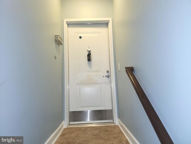 Building Photo - 2610 Sheridan Rd SE