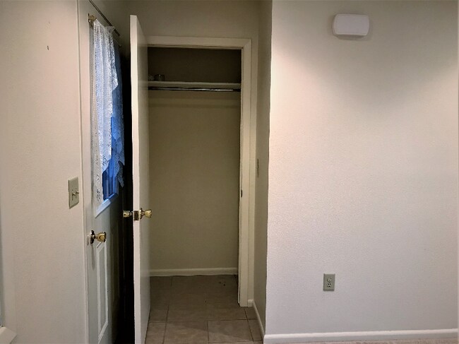 Building Photo - 1319 Walnut St