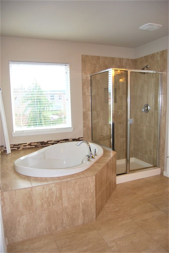 Building Photo - 4 Bedroom 2.5 Bath Home Sherwood OR