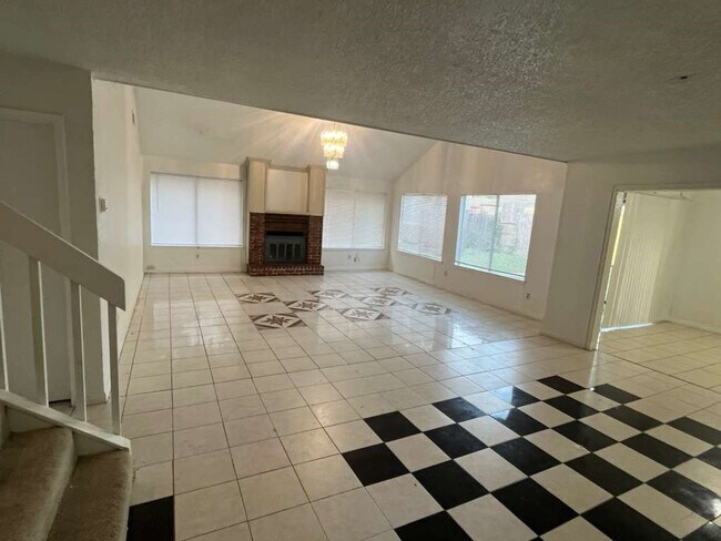 Building Photo - 12915 Ashford Knoll Dr