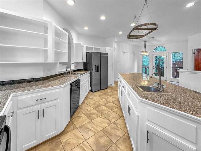 Building Photo - 10108 Talleyran Dr