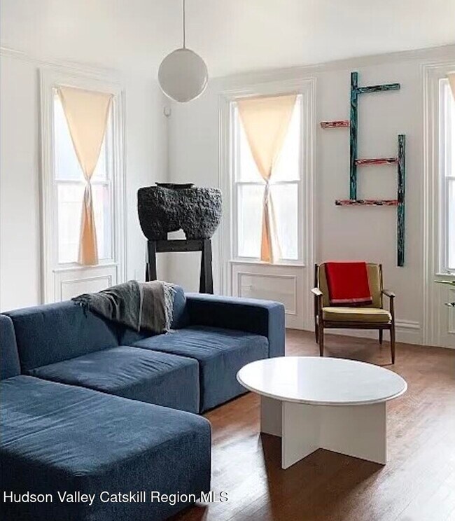 Building Photo - 967 Columbia St