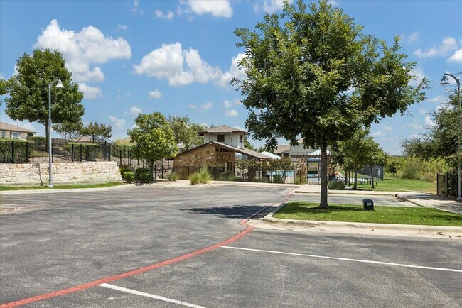Building Photo - 105 Krause Spgs Dr