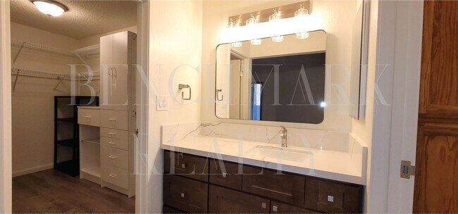 Building Photo - 2845 Idlewild Dr