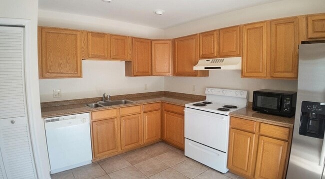 Building Photo - 13368 Bedford Mews Ct