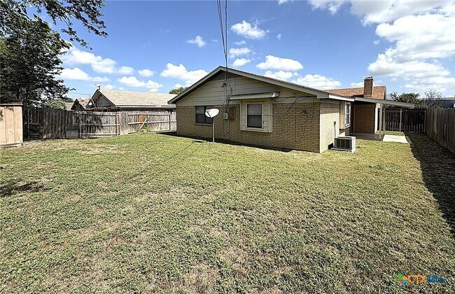 Building Photo - 3610 Bacon Ranch Rd