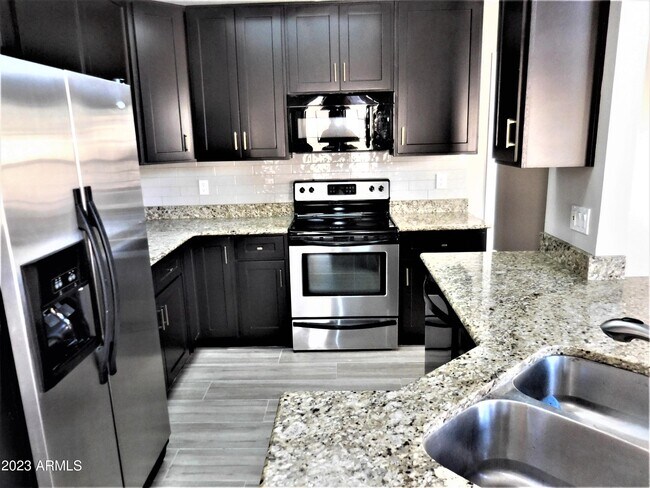 Building Photo - 13253 N 101st Way