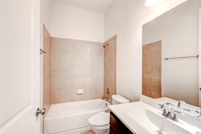 Building Photo - 15517 Bended Knee Dr