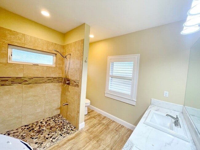 Building Photo - Central Maui - Custom Single Level Home - Unfurnished 3 bed/2bath - Waiolani Mauka in Waikapu