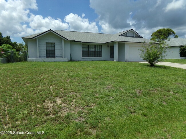 Primary Photo - 1540 Fairlee Ave NW