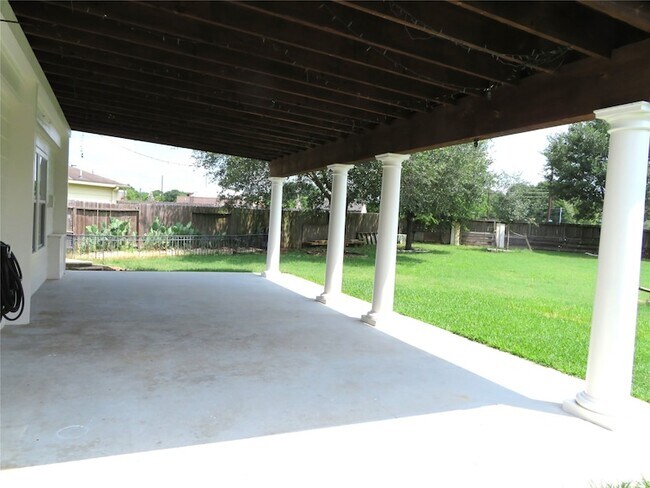 Building Photo - 3834 Granite Springs Ln