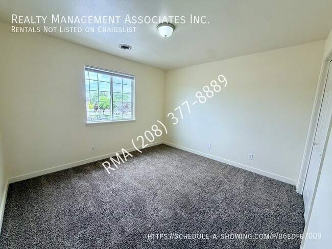 Building Photo - 825 N White Barn Rd