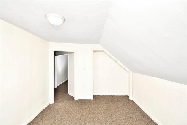 Building Photo - 37 Wilbur St