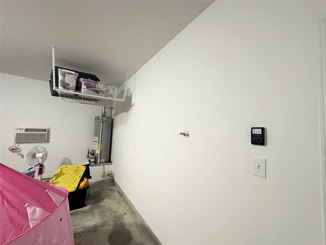 Building Photo - 844 Rd 5109