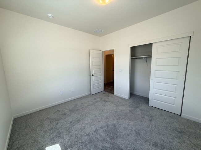 Building Photo - 3138 Platte River Dr