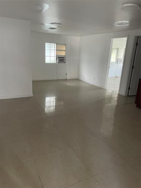 Building Photo - 2120 SW 51st Ct