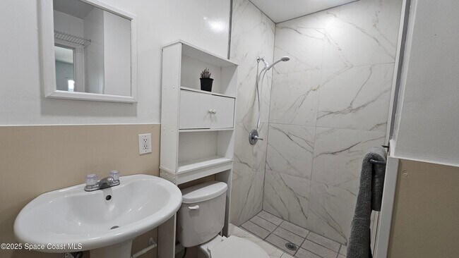 Building Photo - 1307 Park Manor Dr