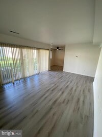 Building Photo - 5438 85th Ave