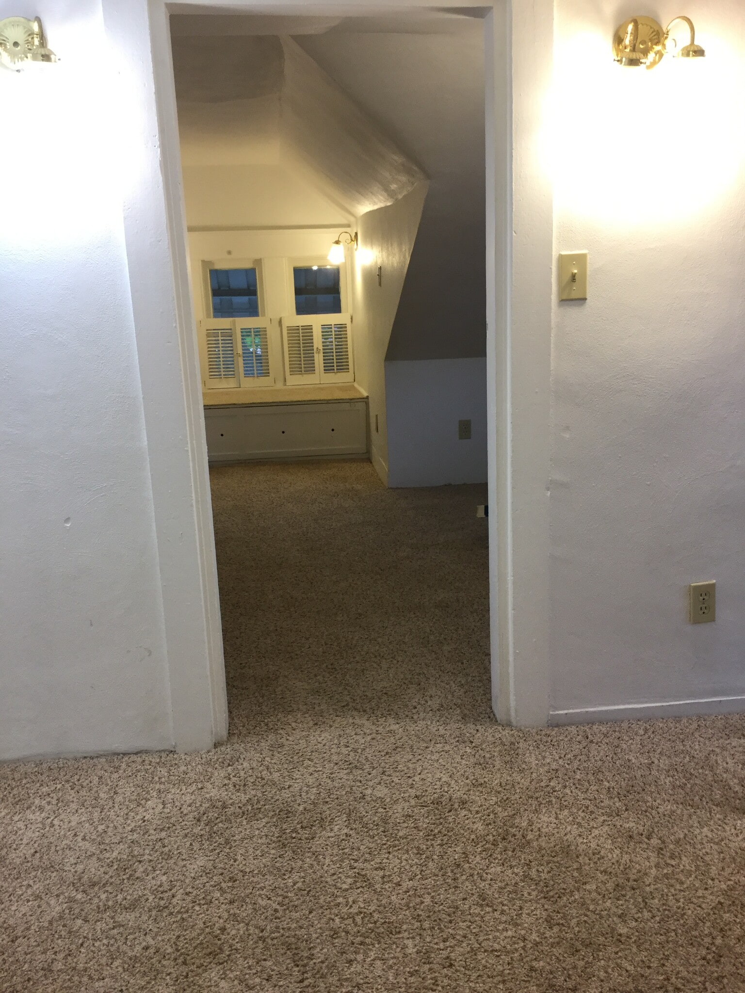 Building Photo - 1215 Liberty St