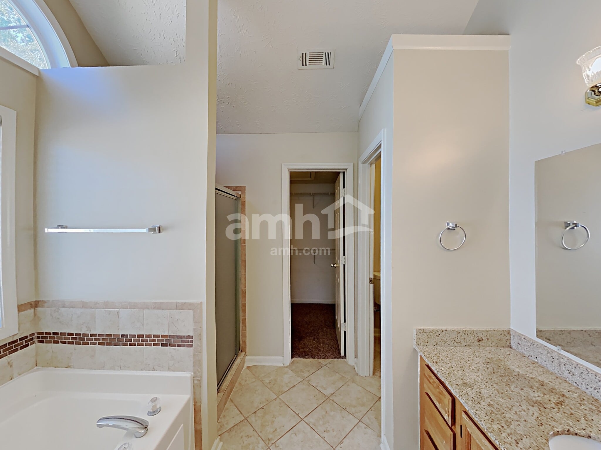 Building Photo - 670 Old Johnson Rd