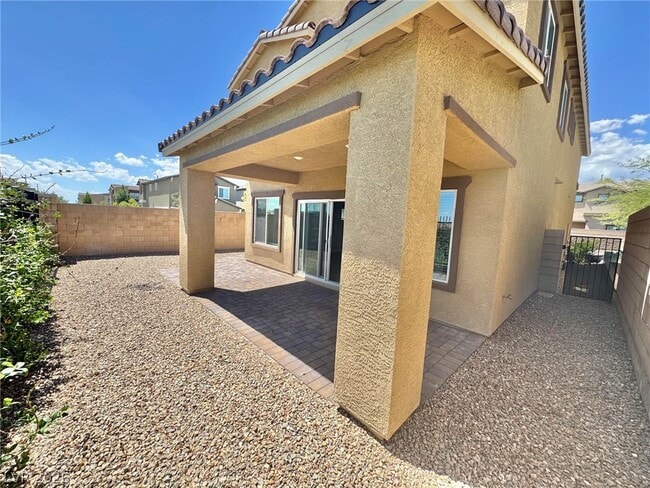 Building Photo - 7020 Colonial Ranch St