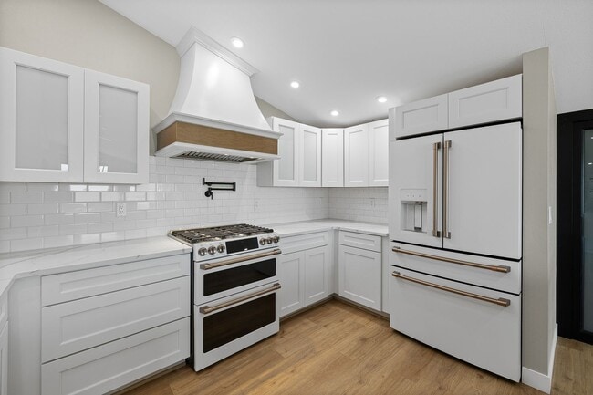 Building Photo - 4 BED | 2 BATH | BARNDOMINIUM | HOT SPRINGS | FURNISHED
