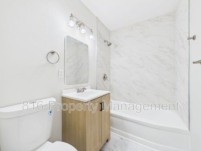 Building Photo - 5725 Blue Ridge Blvd