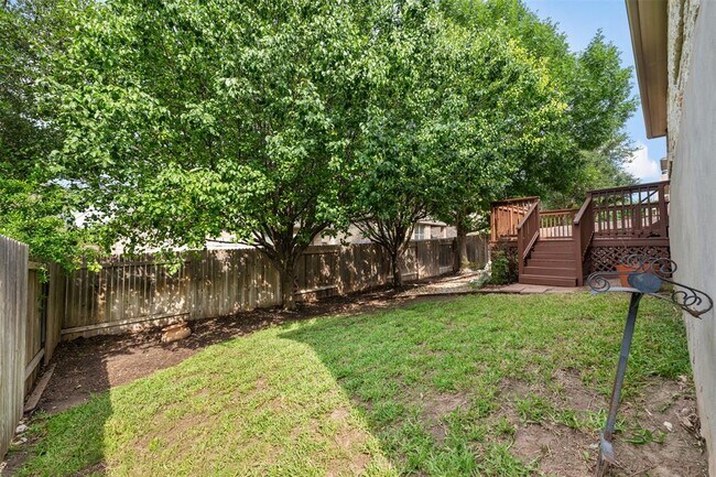 Building Photo - 514 Walsh Hill Trail