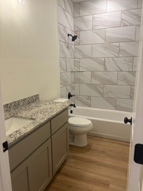 Building Photo - 102 Leon Ln