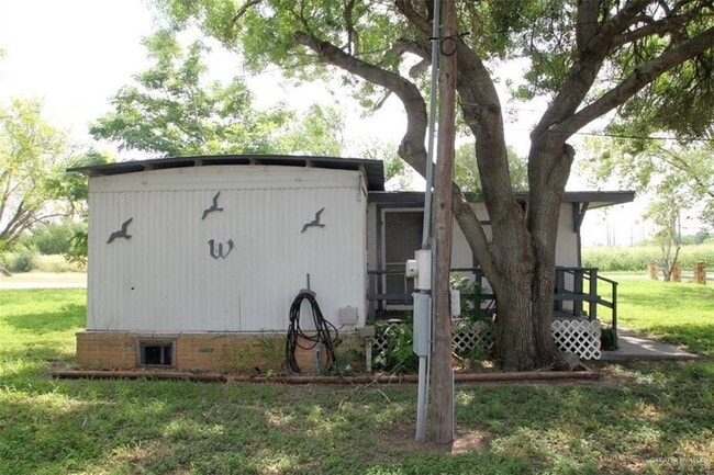 Building Photo - 2116 W 6th St