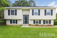 Building Photo - 111 Woodspur Rd