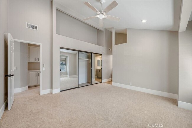 Building Photo - 33372 Breezy Pl