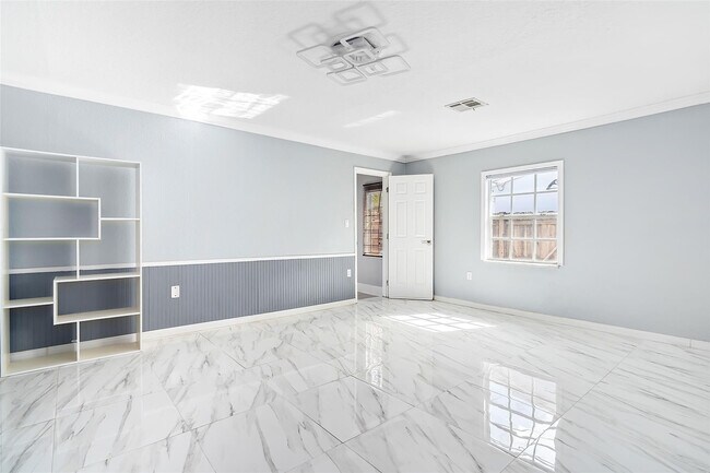 Building Photo - 2508 Arthur St