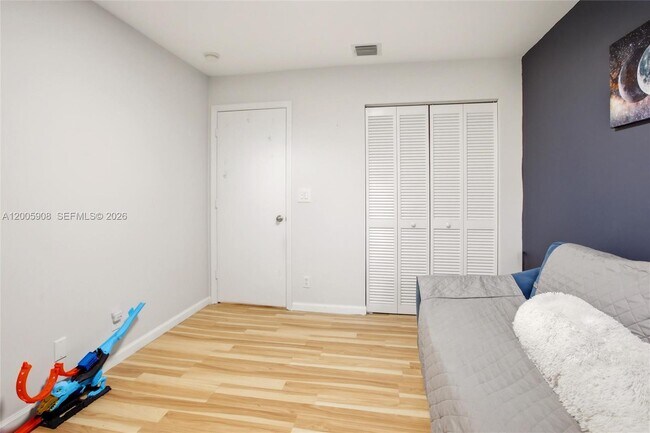 Building Photo - 6298 Harbour Chase Dr