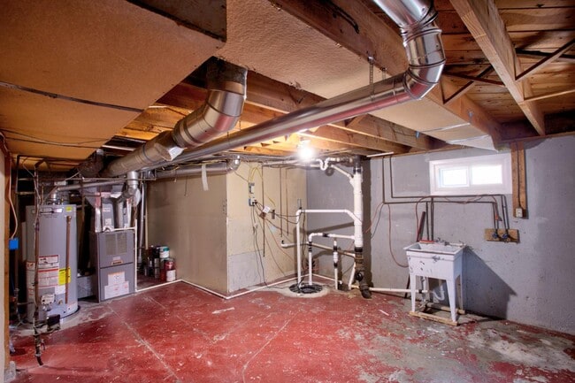 Building Photo - 33 Marshall Dr