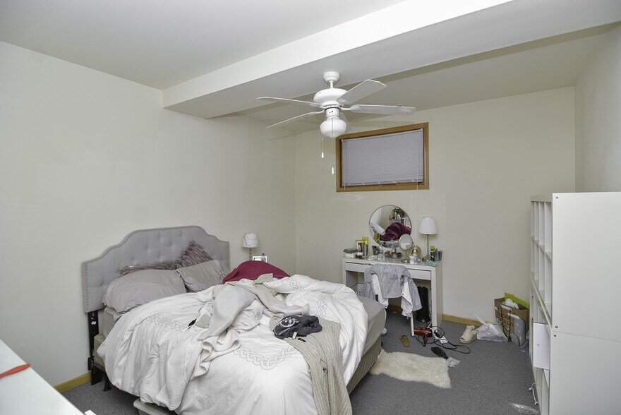 Building Photo - 3117 N Damen Ave