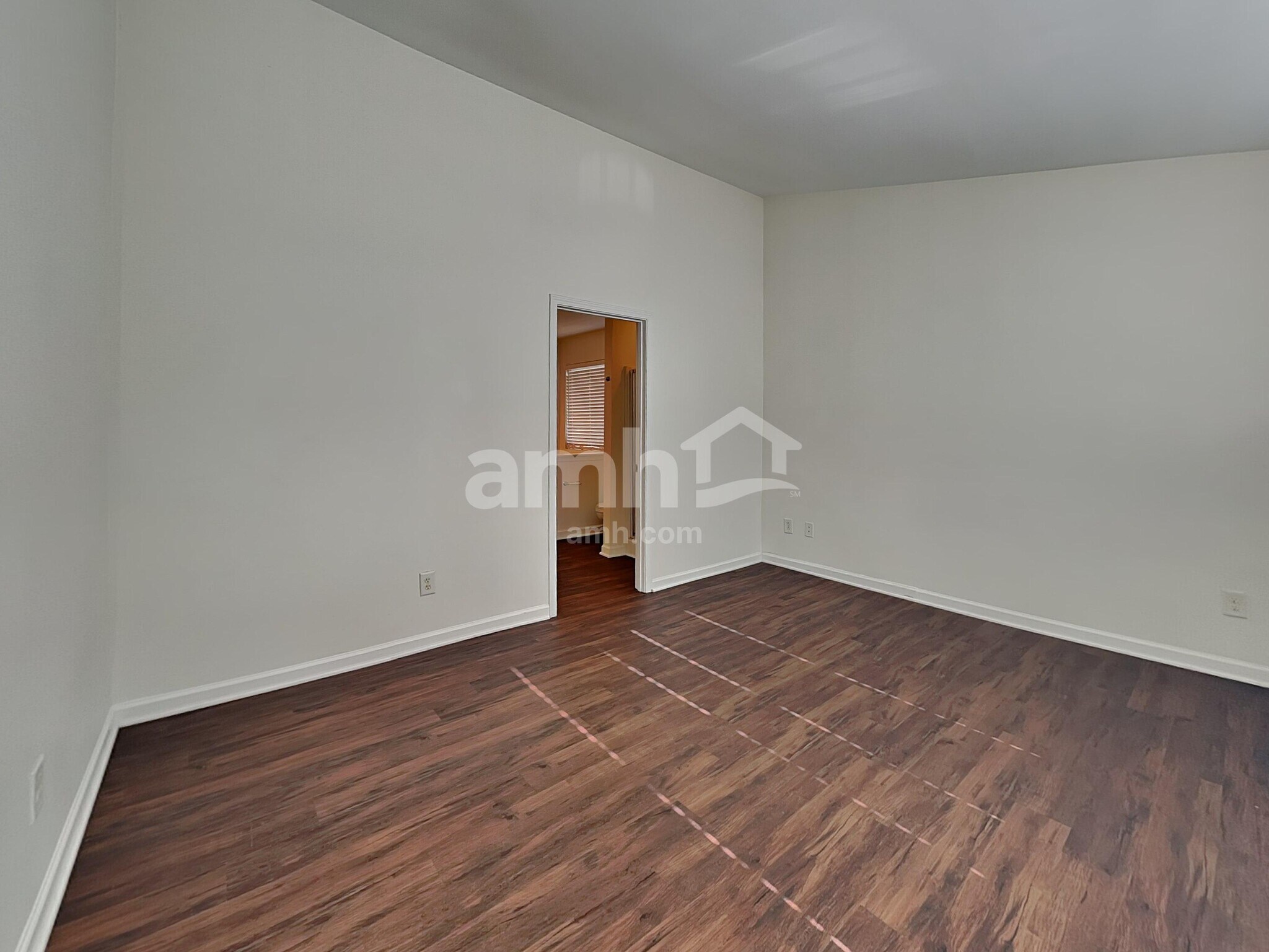 Building Photo - 4404 Wolf Run Dr